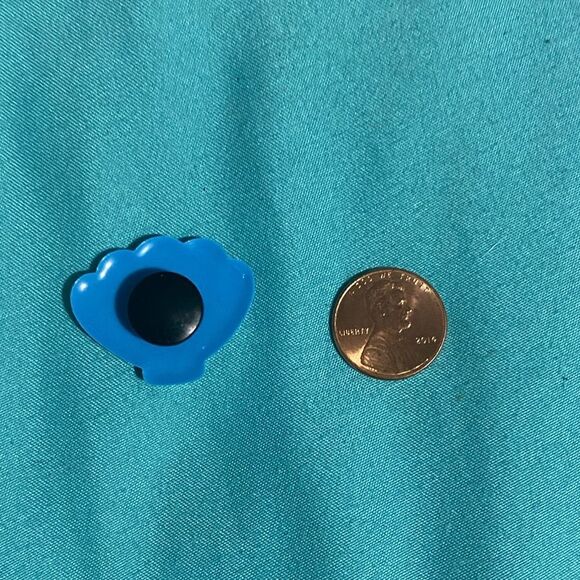 🚨 5/$10 Shoe Charms Croc Jibbitz - Smiley Baseball Mitt - (or 10/$15) - Picture 2 of 3